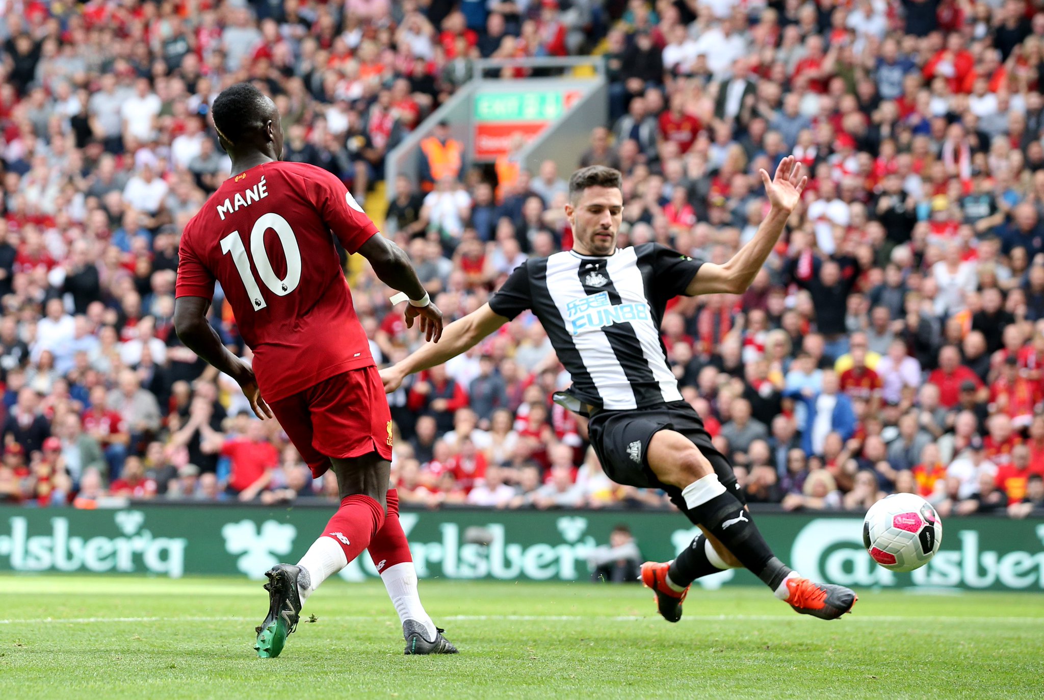 他以速度见 他以速度见